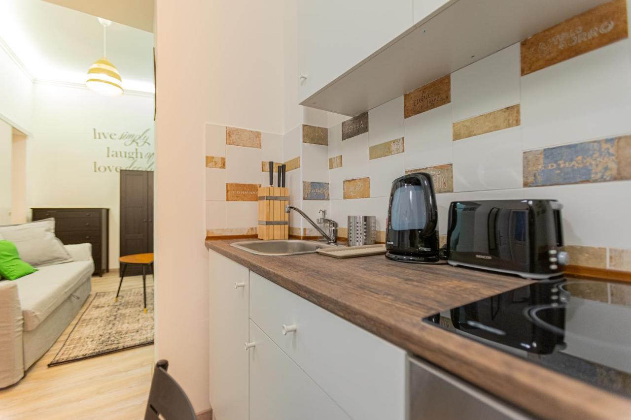 Downtown Flat In Budapest, Mona Apartament